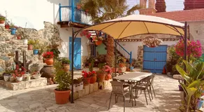 Traditional House in Pera - Image 4