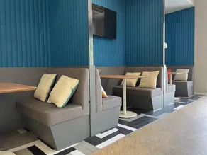 Button Wood Hotel - Image 4