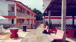 FLATS na Praia do Rio Âmbar, 40 m da praia, com 60 m2, cozinha completa, 2 quartos com ar condicionado, acomoda 8 pessoas, piscinas, área de lazer, WIFI, caseiro, ambiente familiar. - Image 2