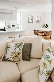 SILK Lustrous Vacation Awaits 400m to the Beach - Image 2