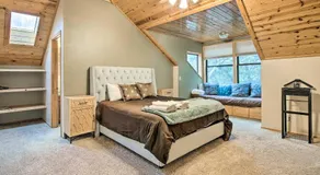 Spacious Pine Mountain Club Cabin w/ Fire Pit - Image 2