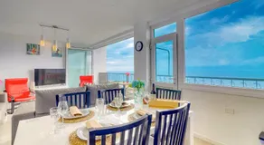 Central Modern Apartment with Private parking & Ocean view & Coffee corner - Image 2
