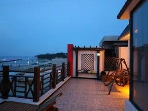 Old Wharf Guesthouse - Image 4