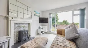 Host & Stay - Robin's Nest - Image 4