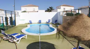 Apartamentos La Palmera - Image 2