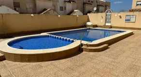Schönes Apartment mit Garten, Pool und Terrasse | Stadtblick | Perfekt für die Arbeit von Zuhause - Image 2