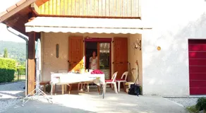 vue sur les montagnes dans maison au calme - Image 3