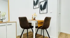 Private Rooms in 5BR Apartment Near Matzleinsdorfer Platz - Image 5