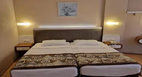 Azak Hotel - Image 5