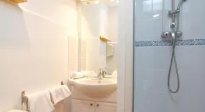 Hôtel La Croix de Malte - Image 2