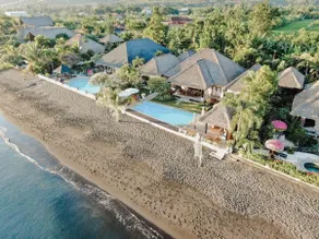 Beachfront Relaxation in Lovina - Image 4