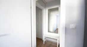 ML Apartment-2Bedroom free parking -Self check in - Image 5