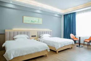 San Tai Yuan Long Business Hotel - Image 2