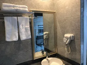Qinrong Hotel - Image 4