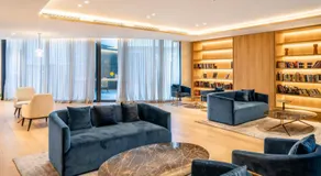 Puddings Home Stunning City Views Luxury 3BR Box Hill Skyone - Image 3