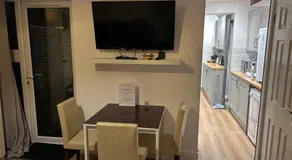 Barratt Street Rooms - Image 3