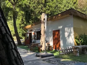 Yishan Bangshui Manor - Image 3