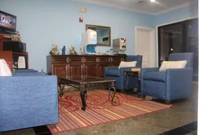 Budget Inn - Image 4