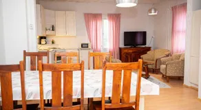 Arctic Guesthouse - Image 5