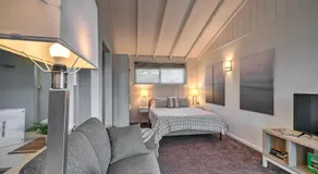 Santa Barbara Studio Near Downtown & Beaches - Image 2