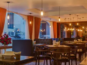 Noble & Swan Boutique Hotel - Image 2