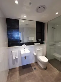 Convenient Residence - Chatswood 1 Bedroom plus Study - Image 3