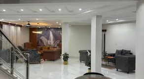 Zee Suites - Image 4