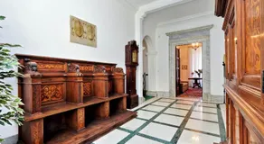 Prestigious Apartment Via Veneto - Image 2