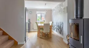 Canalside Beautiful Stone Townhouse - Image 2