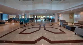 Queens Bay Hotel - Image 5