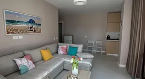 Orange Apartment - Image 2