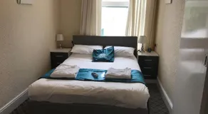 The Sherborne Lodge - Image 4