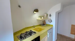 MALUMIERE APARTMENT Lovely and charming retreat in the heart of Ponza Port - Image 4