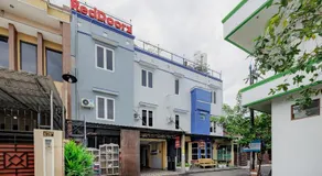 RedDoorz near Jalan Adi Sucipto Solo - Image 4