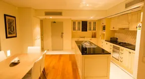 Embassy 2br free parking - Image 4