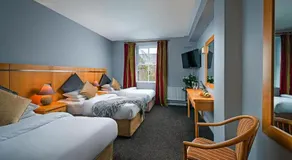 Queens Hotel - Image 2
