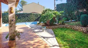 Villa avec piscine à Saint-Raphaël et vue sur la montagne - Image 3