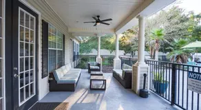 Lux 2BD 2BA minutes from the water - Image 3
