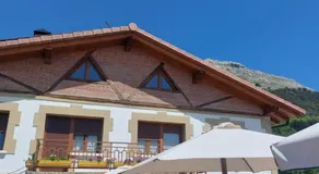 Uxarte -Alojamiento, restaurante y piscinas - Image 3