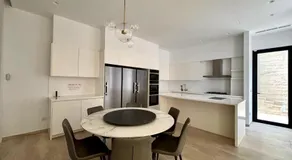 Sunset Park Villas - Image 3