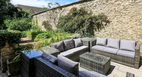 5 bed central home- beautiful modern - Image 4