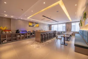 Homeinn Selected Hotel (Jinan Daming Lake Shengchan Road Subway Station) - Image 2