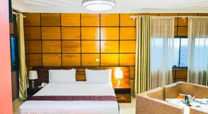 Triple Hill Hotel - Image 2