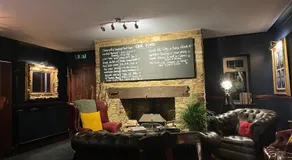 The Long House - Image 3