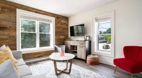 "Ski" at Hills Meaford, Second Floor Suite w Bunk Beds - Image 2