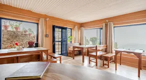 Stonewood Homestay - Image 2