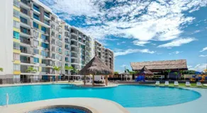 lovely 2 bedroom condo with pool access and more - Image 3