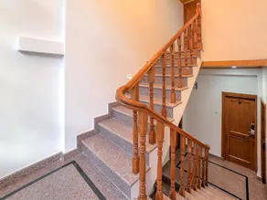 Belvilla Serene Mountain Getaway with Exquisite Views - Image 3