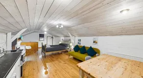 Lee Valley Lodge Upper Floor - Image 5