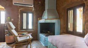 Vasiliki Cozy & Modern House Githio view - Image 2